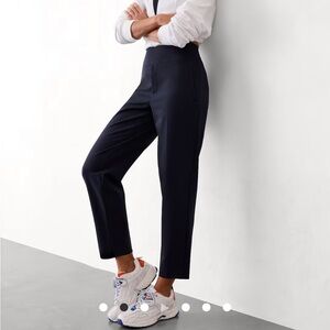 Athleta Navy Endless Pant size 4P